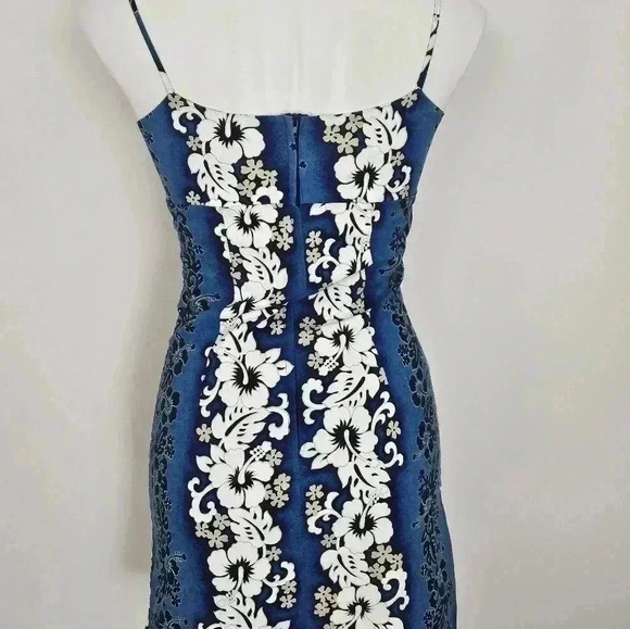 Royal Creations Hawaiian Dress Size Medium EUC - Picture 7 of 10